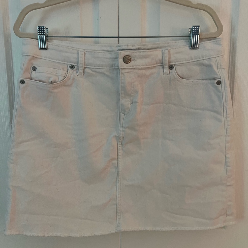 Vineyard Vine White Denim Skirt Size 14